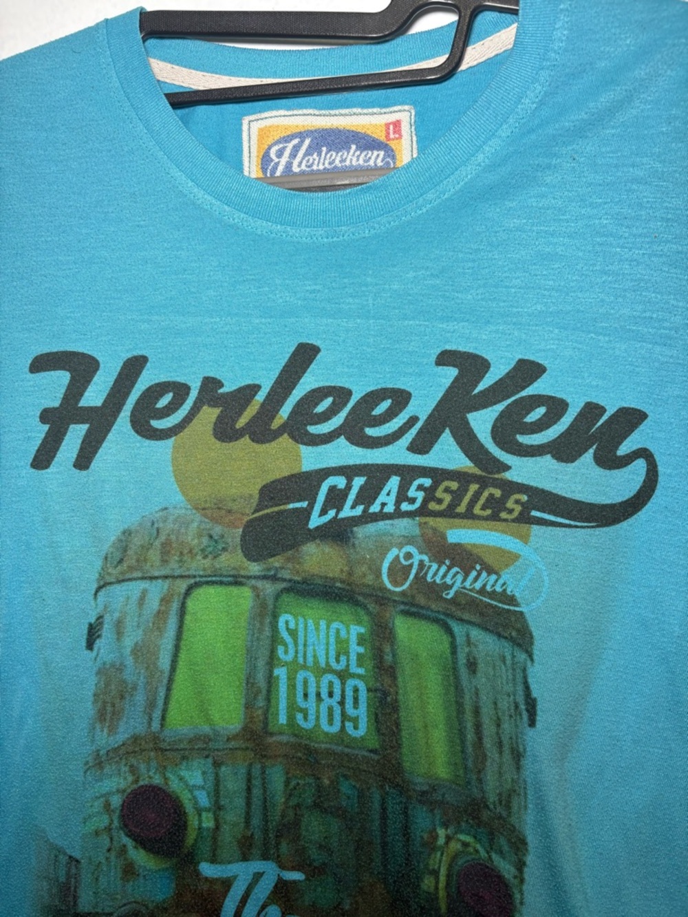 Men's Turquoise Graphic Tee - Classics Original